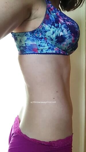 Bra la la la la la la la less