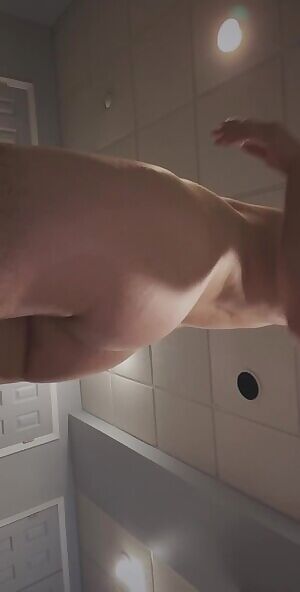 who wants to cheat w me