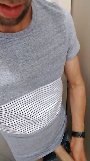 Just a good day to stroke 😋 37M4F