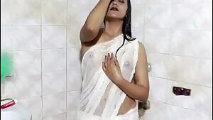 Bathing Moushmi MahuaDatta 80mb