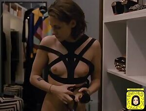 Kristen Stewart in 'Personal Shopper'