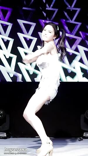 Laysha Chaejin - Sexy Dance