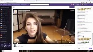Sweet teen masturbating and squirting in twitch