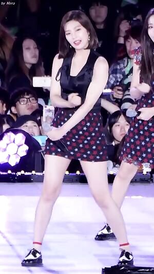 Red Velvet Joy in Russian Roulette: Bouncing TTs